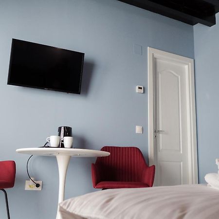 Villa Wild Rooms Jiet Zimmer foto